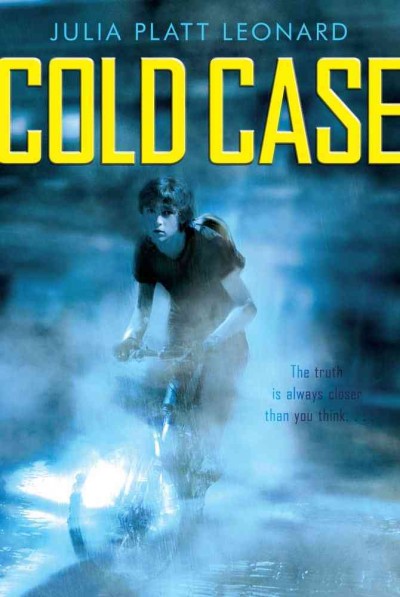 Cold case [Paperback] / Julia Platt Leonard.